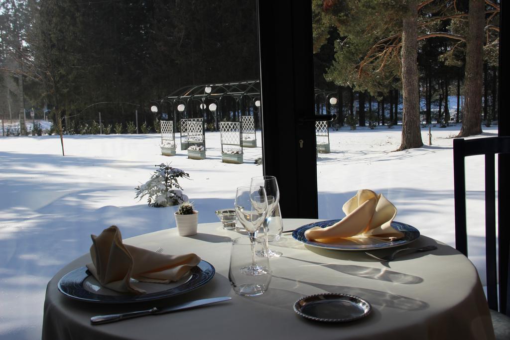 Hotel Restaurant Logis La Meridienne Anglards de Saint Flour Exterior photo